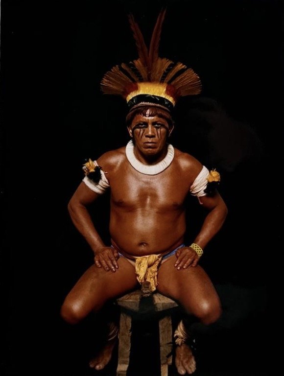 Jean-Pierre DUTILLEUX (né en1949) Yawalapiti Photographie en couleurs 35 x 27 cm (à vue) 52 x 4