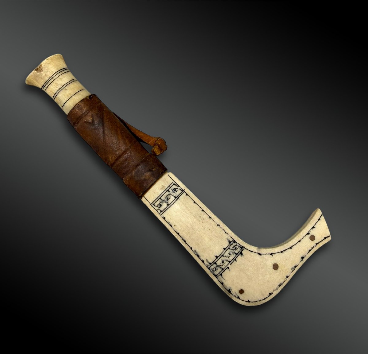 COUTEAU et son FOURREAU Culture Sami, région nord de la Suède, de la Norvège et de la Finlande 