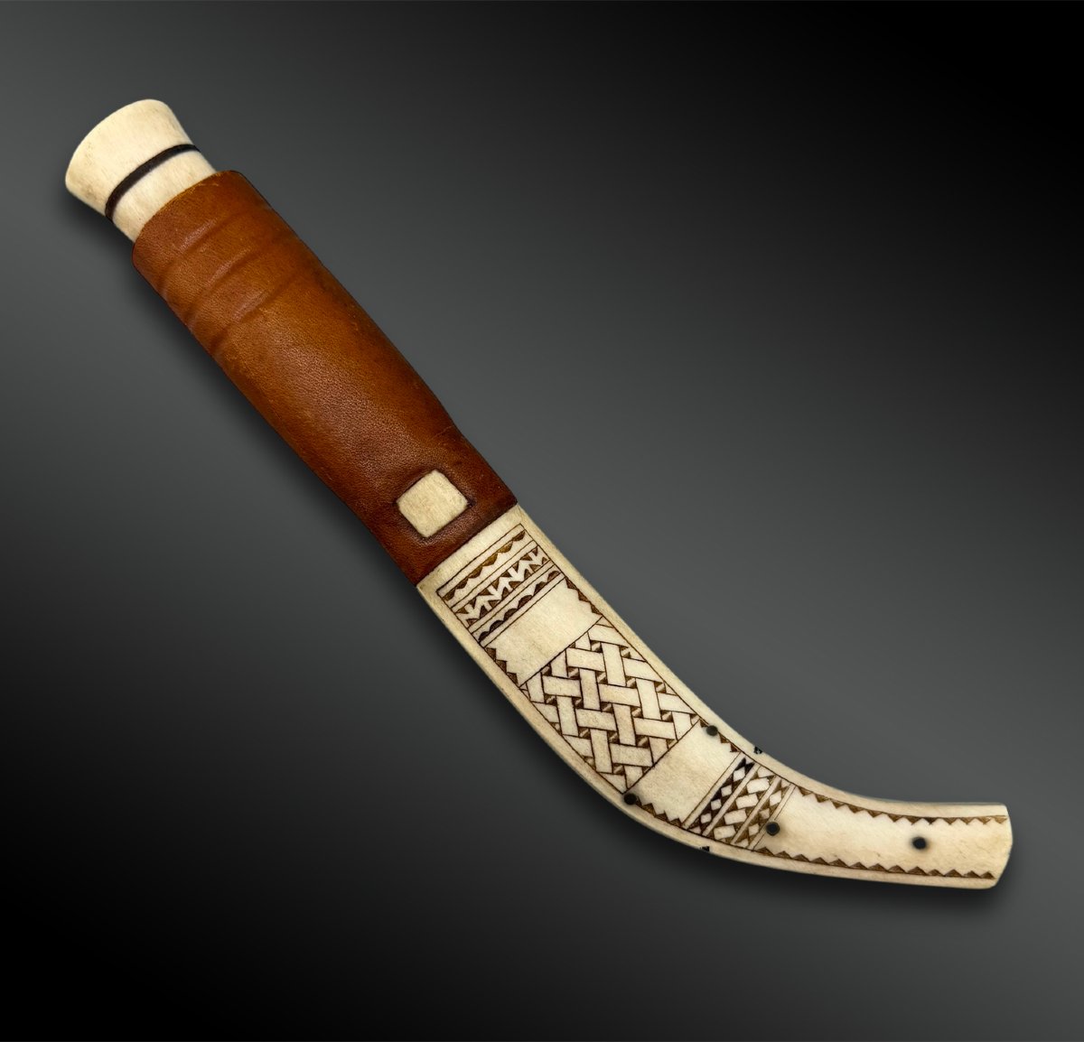 COUTEAU et son FOURREAU Culture Sami, région nord de la Suède, de la Norvège et de la Finlande 
