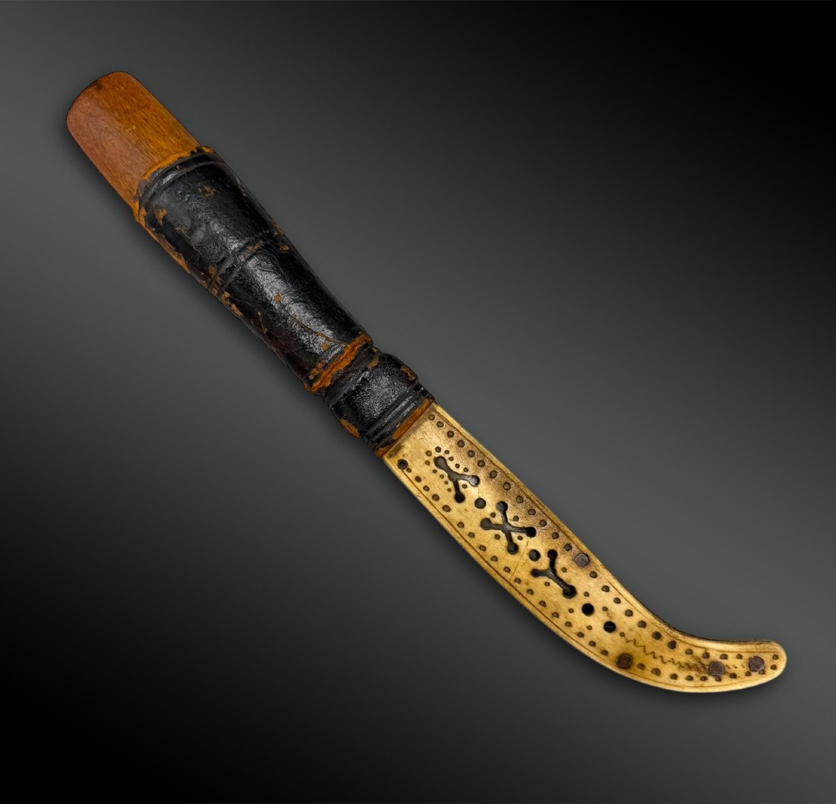 COUTEAU et son FOURREAU Culture Sami, région nord de la Suède, de la Norvège et de la Finlande 