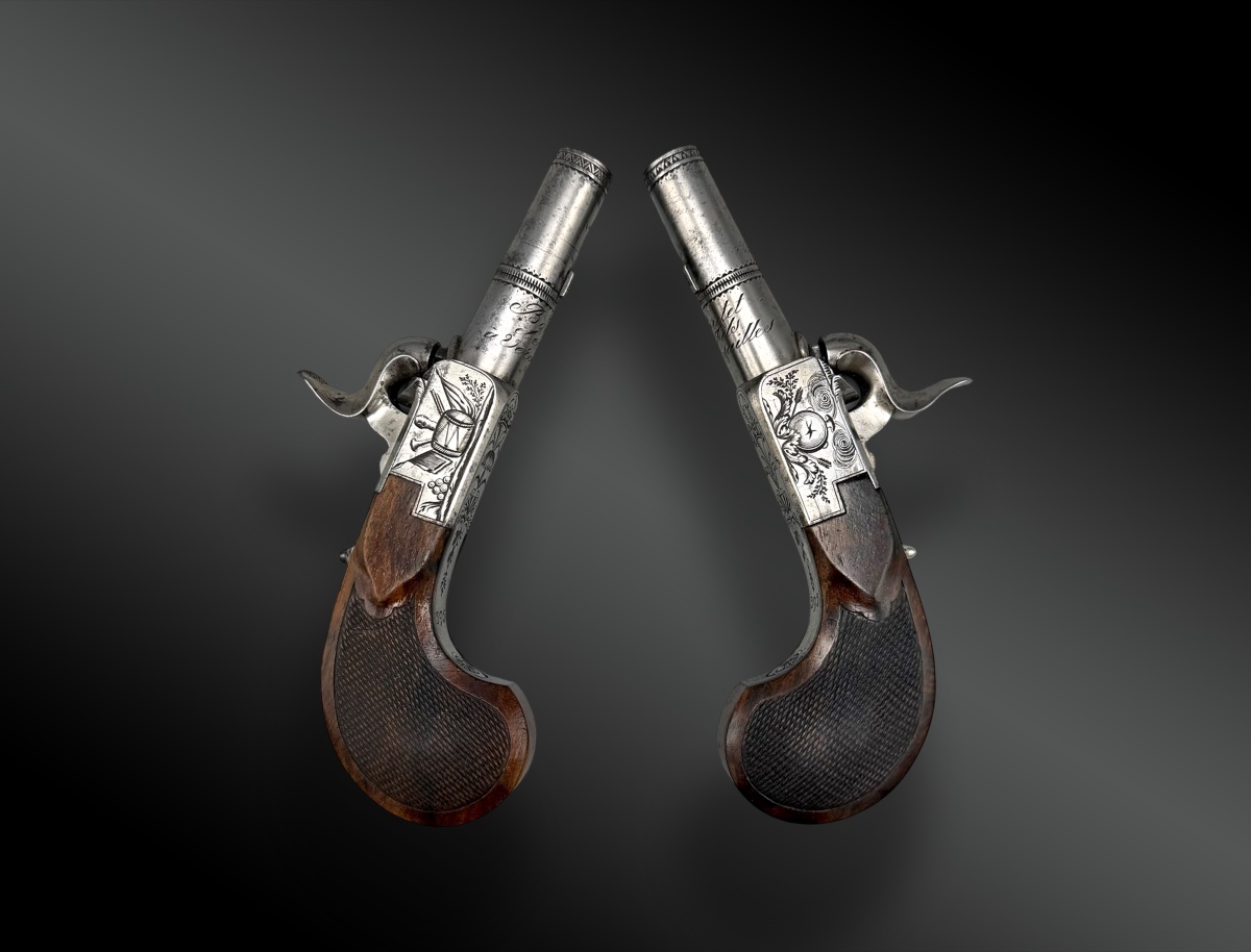 PAIRE DE PISTOLETS À COFFRE, PAR BOUTET & FILS À VERSAILLES