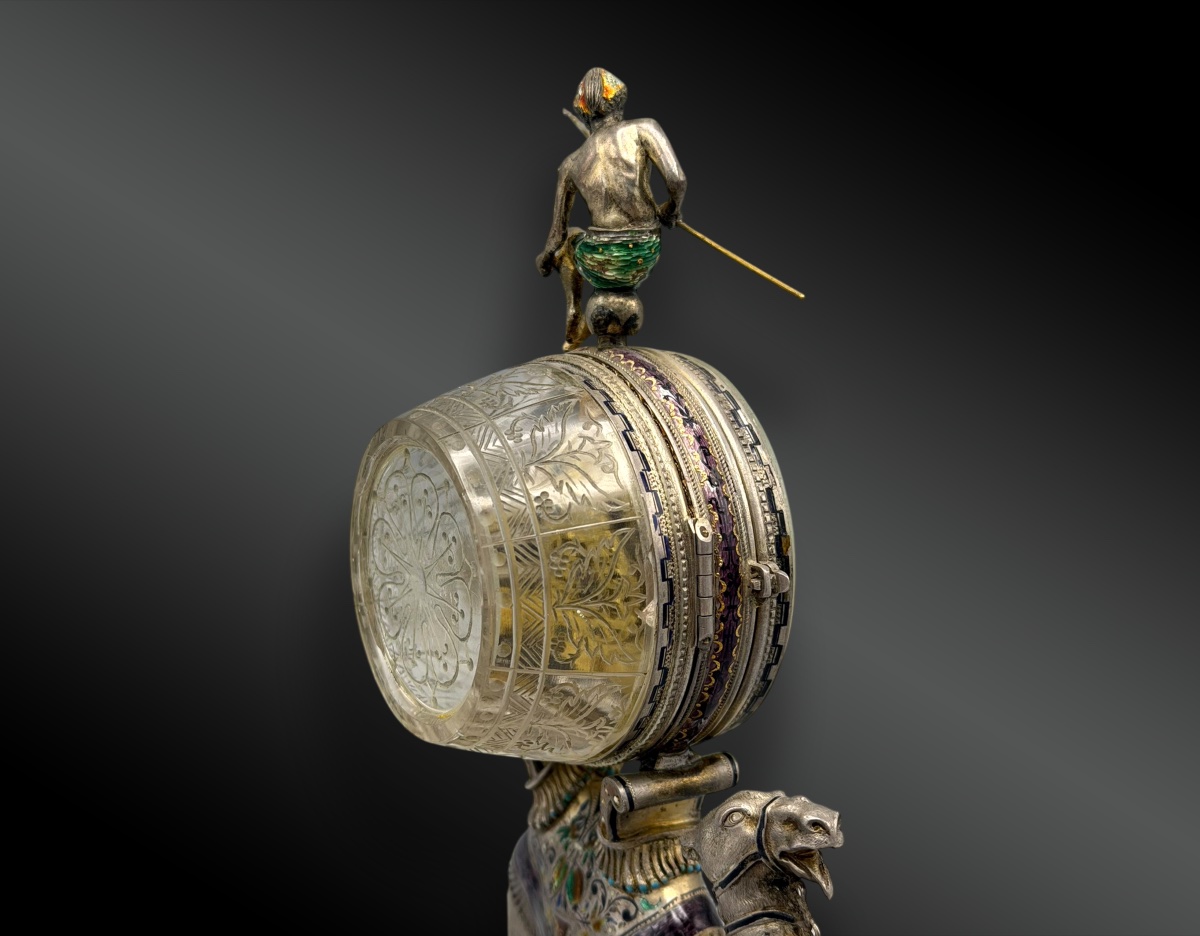 Camel-shaped Table Clock With Enameled Dial And Semi-precious Stones-photo-1