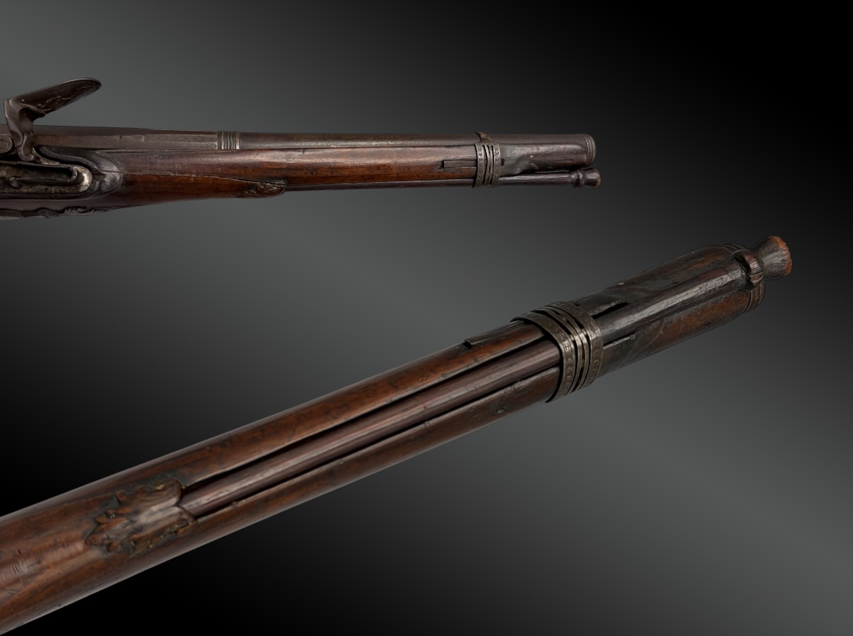 Flintlock Pistol, By Juan Fernandes – Madrid, 1734 – “à La Moda” Brass Plate-photo-1