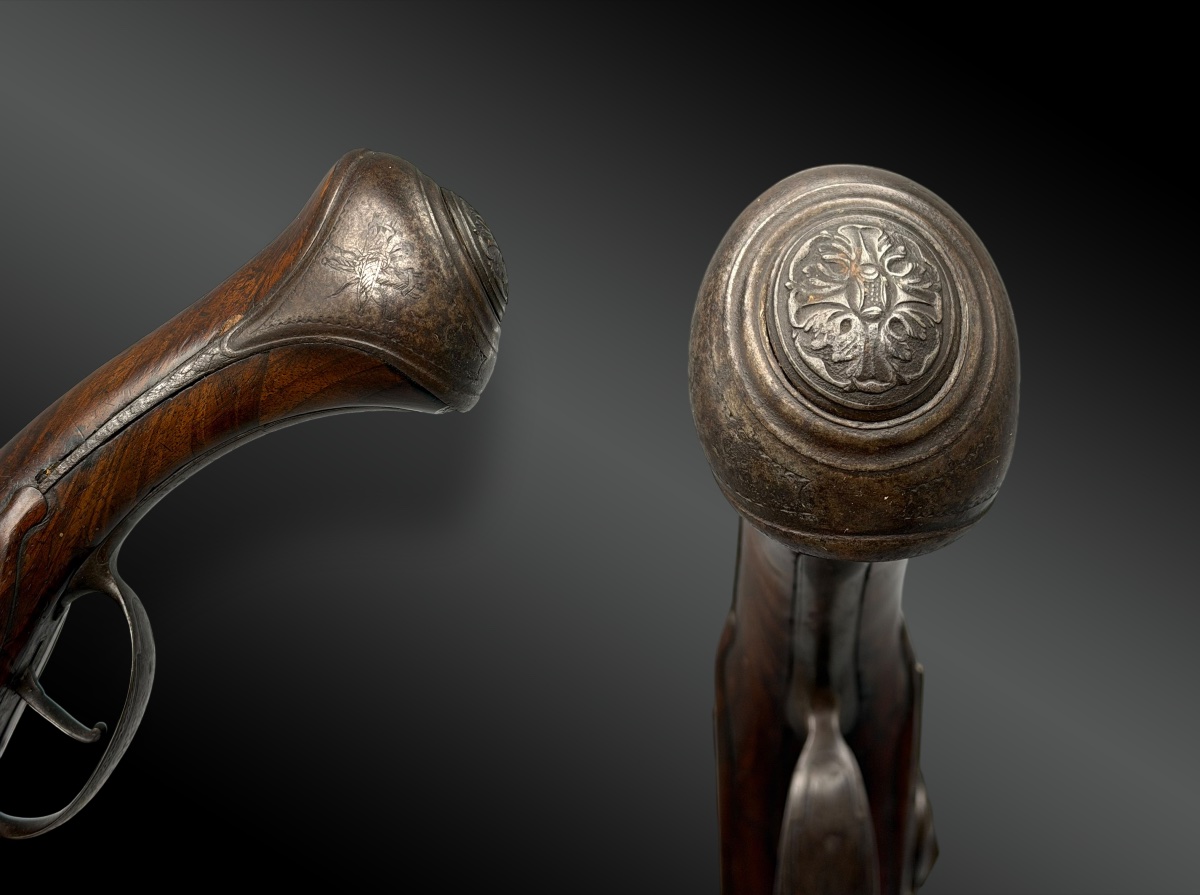 Flintlock Pistol, By Juan Fernandes – Madrid, 1734 – “à La Moda” Brass Plate-photo-3