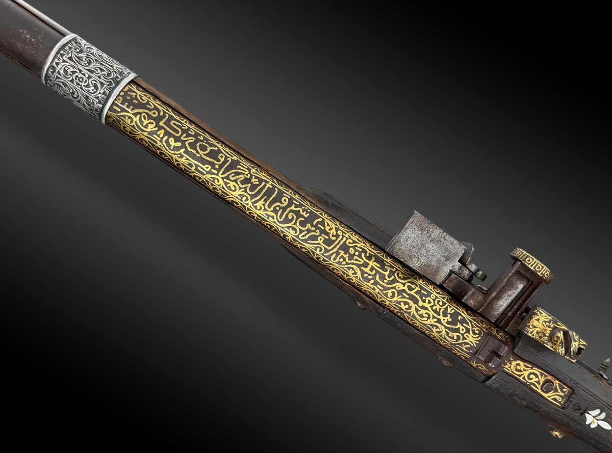 FUSIL À SILEX DIT « MUKHALA » À DÉCOR DE DAMASQUINE D’OR-photo-1