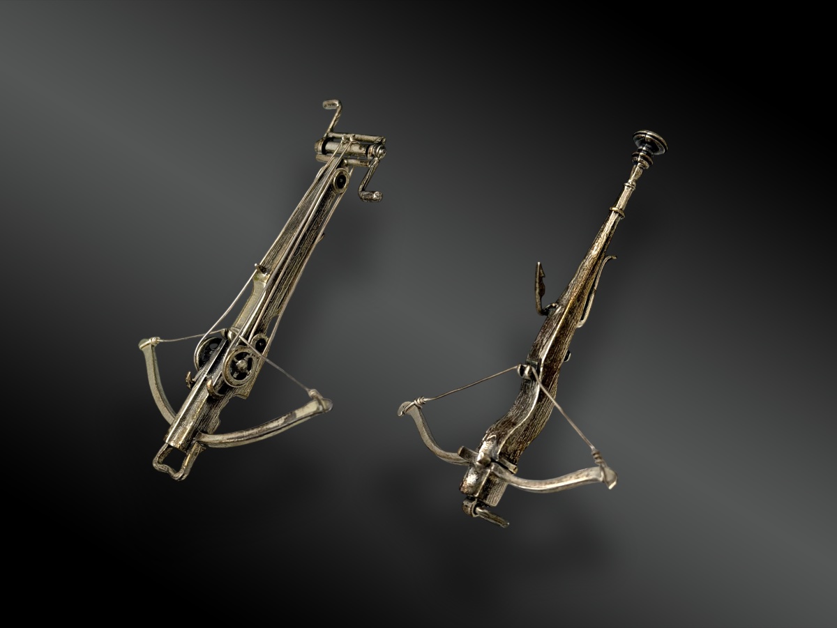 Box Set Containing Two Miniature Silver Crossbows-photo-2