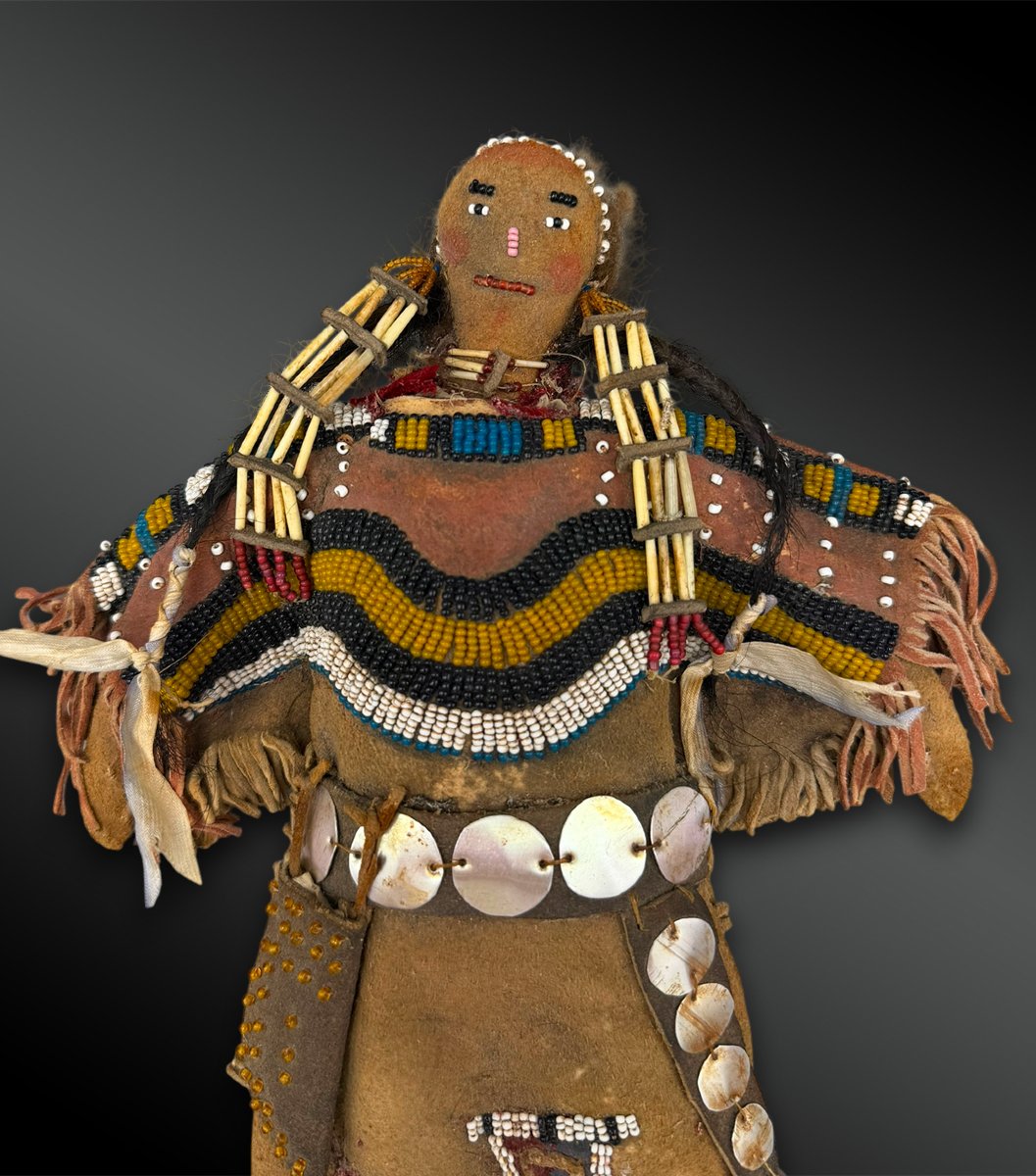 POUPÉES figurant un couple - Indiens Blackfoot (Pieds-Noirs), Grandes Plaines-photo-1