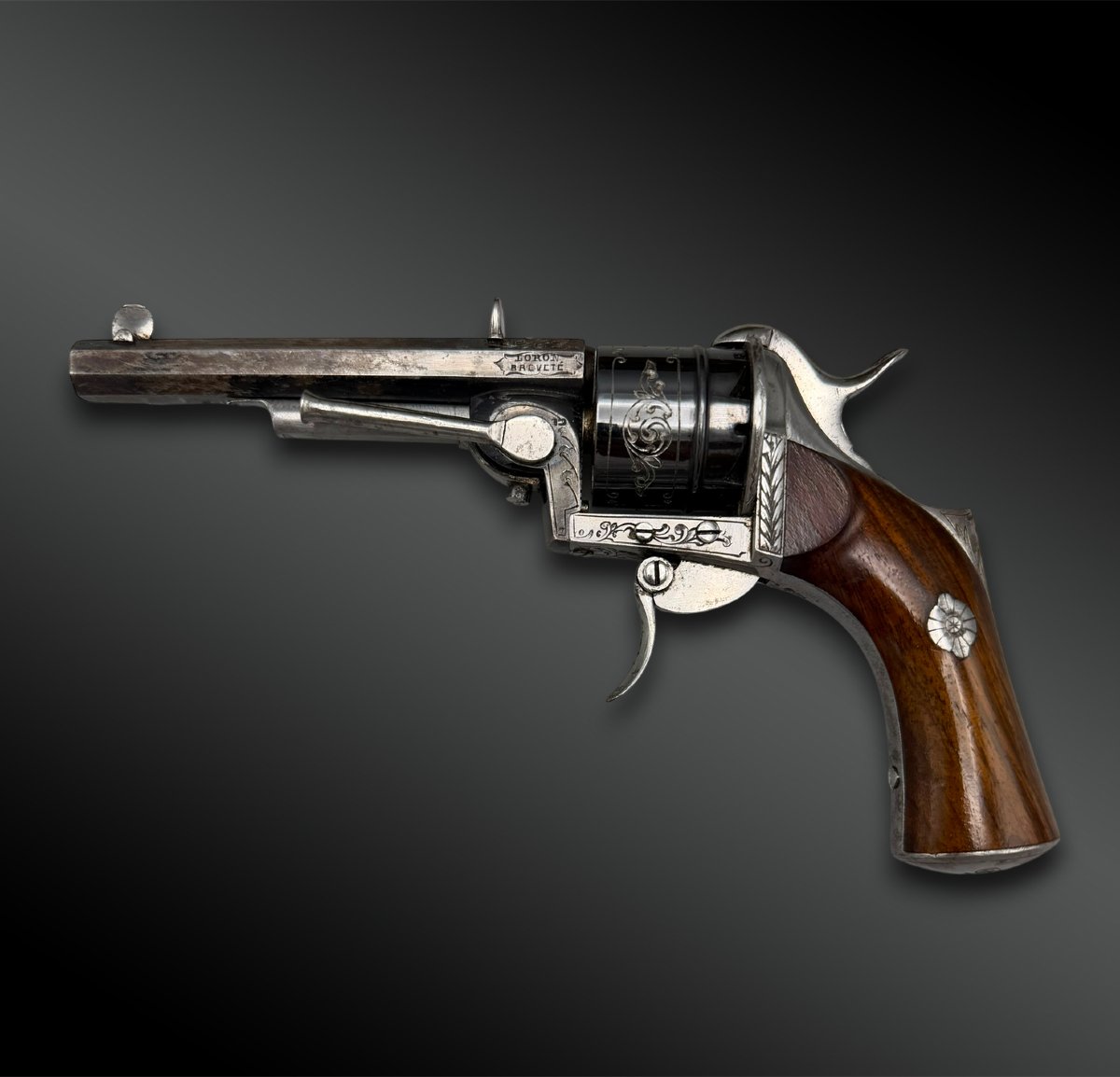 Box Containing A Loron Revolver - Cheratte, Belgium - 19th Century-photo-3