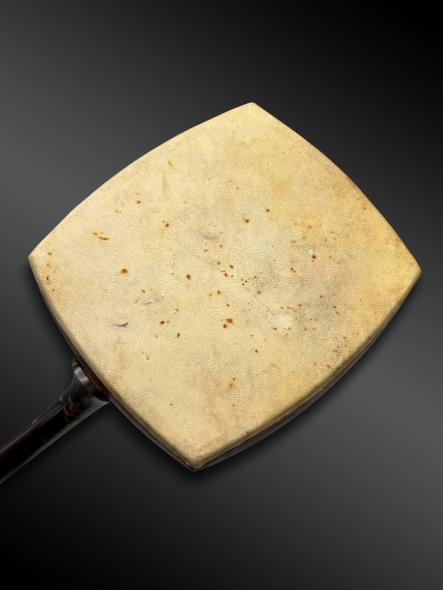 Musical Instrument Called The Shamisen - Japan - Edo Period (1603–1868)-photo-1