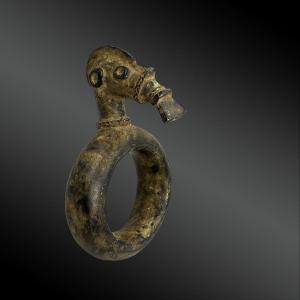 Bracelet Animé D’une Tête De Génie De La Brousse -culture Sénufo, Côte D’ivoire -XIXème Siècle 