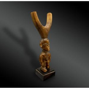 LANCE-PIERRE Culture Lobi, Burkina Faso Première moitié du XXème siècle Bois 