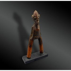 LANCE-PIERRE Culture Lobi, Burkina Faso Première moitié du XXème siècle Bois à patine miel 