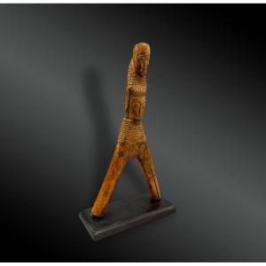 LANCE-PIERRE Culture Attié, Côte d'Ivoire Première moitié du XXème siècle Bois 