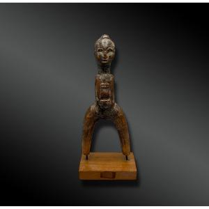 LANCE-PIERRE Culture Baoulé, Côte d'Ivoire Première moitié du XXème siècle Bois 