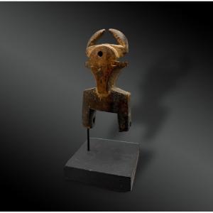 Pulley Stirrup From A Weaving Loom, Featuring A Buffalo Mask. Bamana/bambara Culture, Mali. 