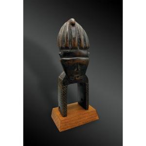 Pulley Stirrup For A Weaving Loom, Animated By A Mask From The Djimini Culture, Ivory Coast 