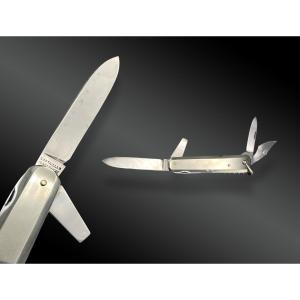 COUTEAU fermant, multi lames par CARTAILLER À THIERS France XXème.