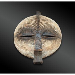 Kifwebe Moon Mask - Zaire, Democratic Republic Of The Congo - First Half Of The 20th Century