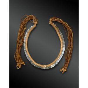 PARURE  Indiens Kayapo, États de Pará et de Mato Grosso, vallée du Rio Xingu, Nord