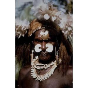 Jean-pierre Dutilleux (b. 1949) Asmat Warrior Colour Photograph 19.5 X 24.5 Cm (on View)