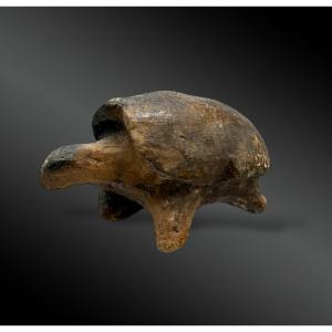HOCHET ou GRELOT en forme de TORTUE - Indiens Karaja, États du Mato Grosso et du Tocatins