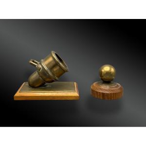 MORTIER ET SON BOULET, PRESSE PAPIER EN BRONZE  
