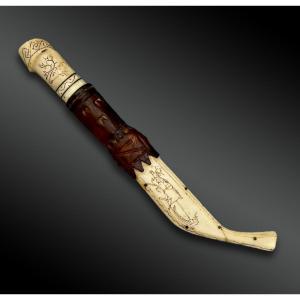 Petit COUTEAU et son FOURREAU Culture Sami, région nord de la Finlande Vers 1945 Andouiller, a