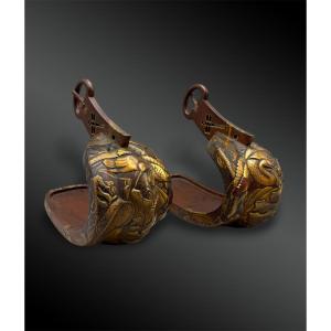Pair Of Stirrups Known As Abumi - Japan - Edo Period (1603–1868)
