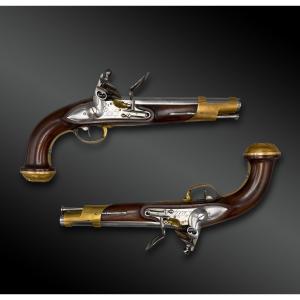 PAIRE de PISTOLETS à SILEX de GARDE du CORPS du ROI Second modèle, 1816 - France