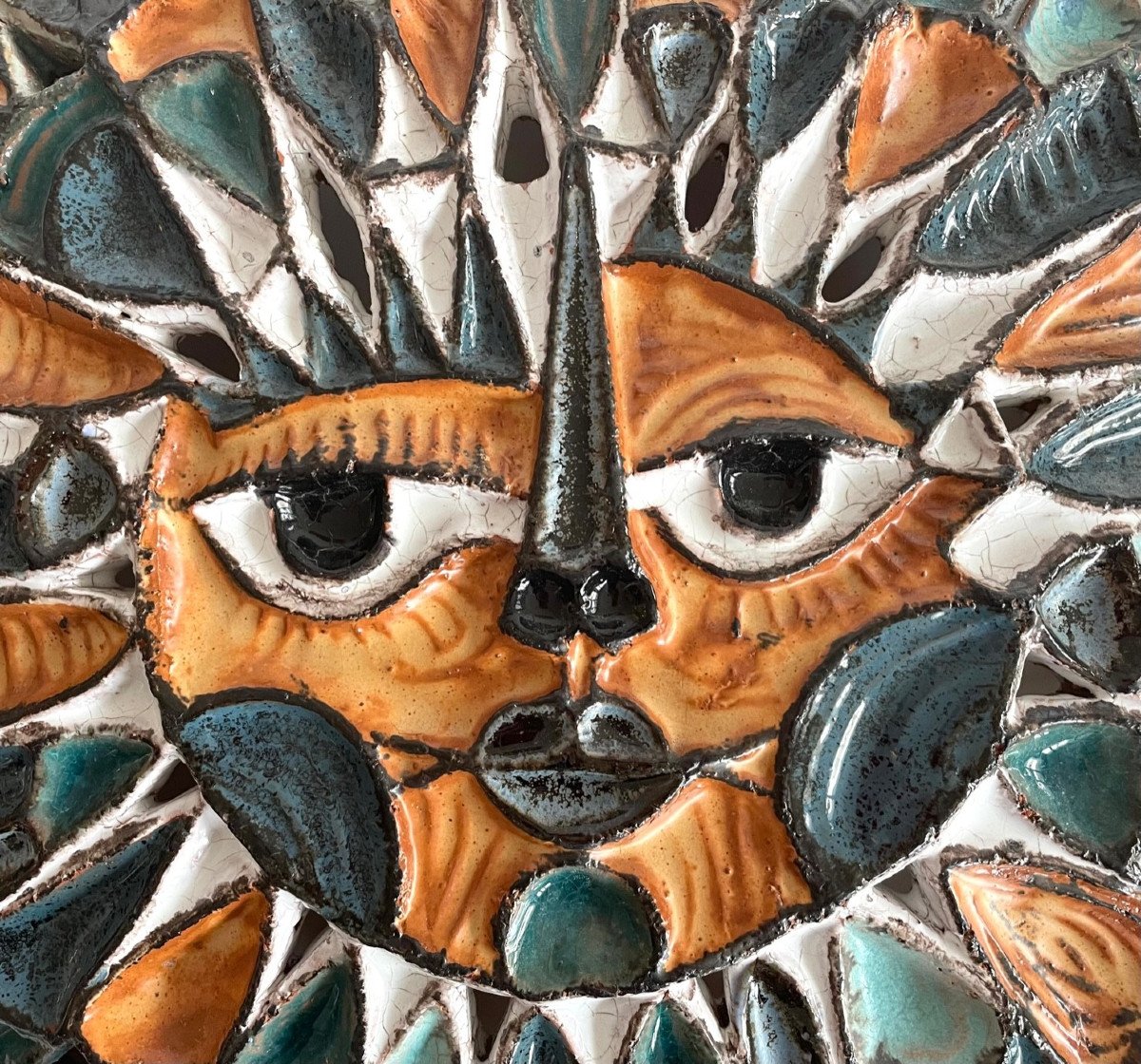 « Soleil » sculpture murale en céramique par Roland Zobel Atelier Les Cyclades-photo-2