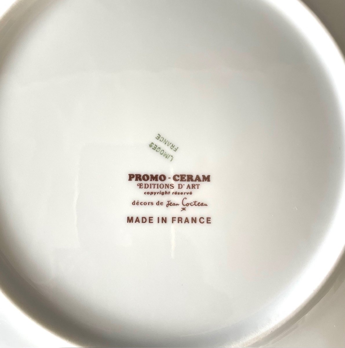 Assiette en porcelaine de Limoges dessin de Jean Cocteau 1961-photo-2