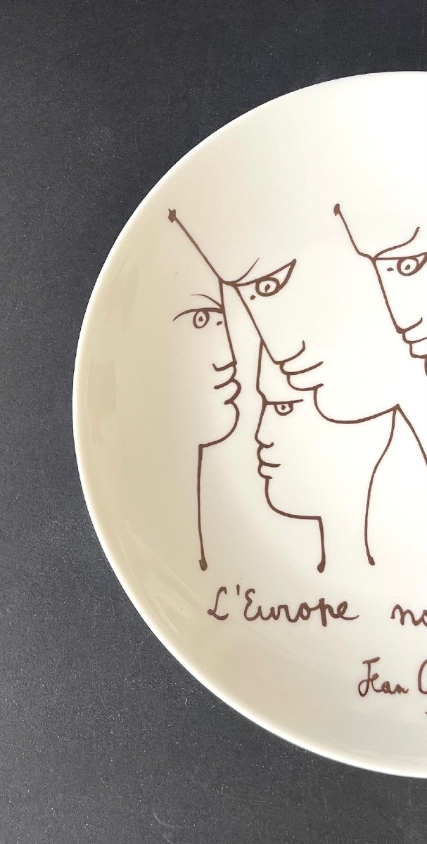 Assiette en porcelaine de Limoges dessin de Jean Cocteau 1961-photo-4