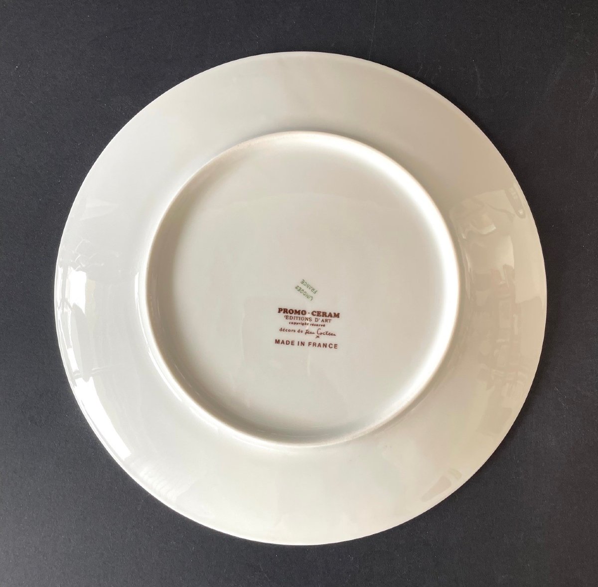Assiette en porcelaine de Limoges dessin de Jean Cocteau 1961-photo-2