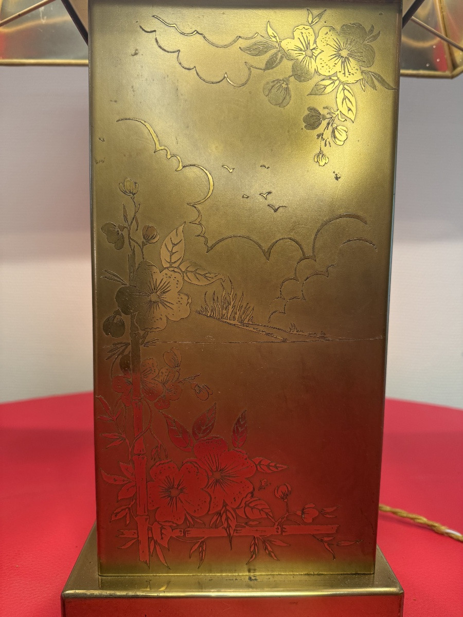 Gilded Brass Lamp: Refinement And Vintage Shine-photo-2