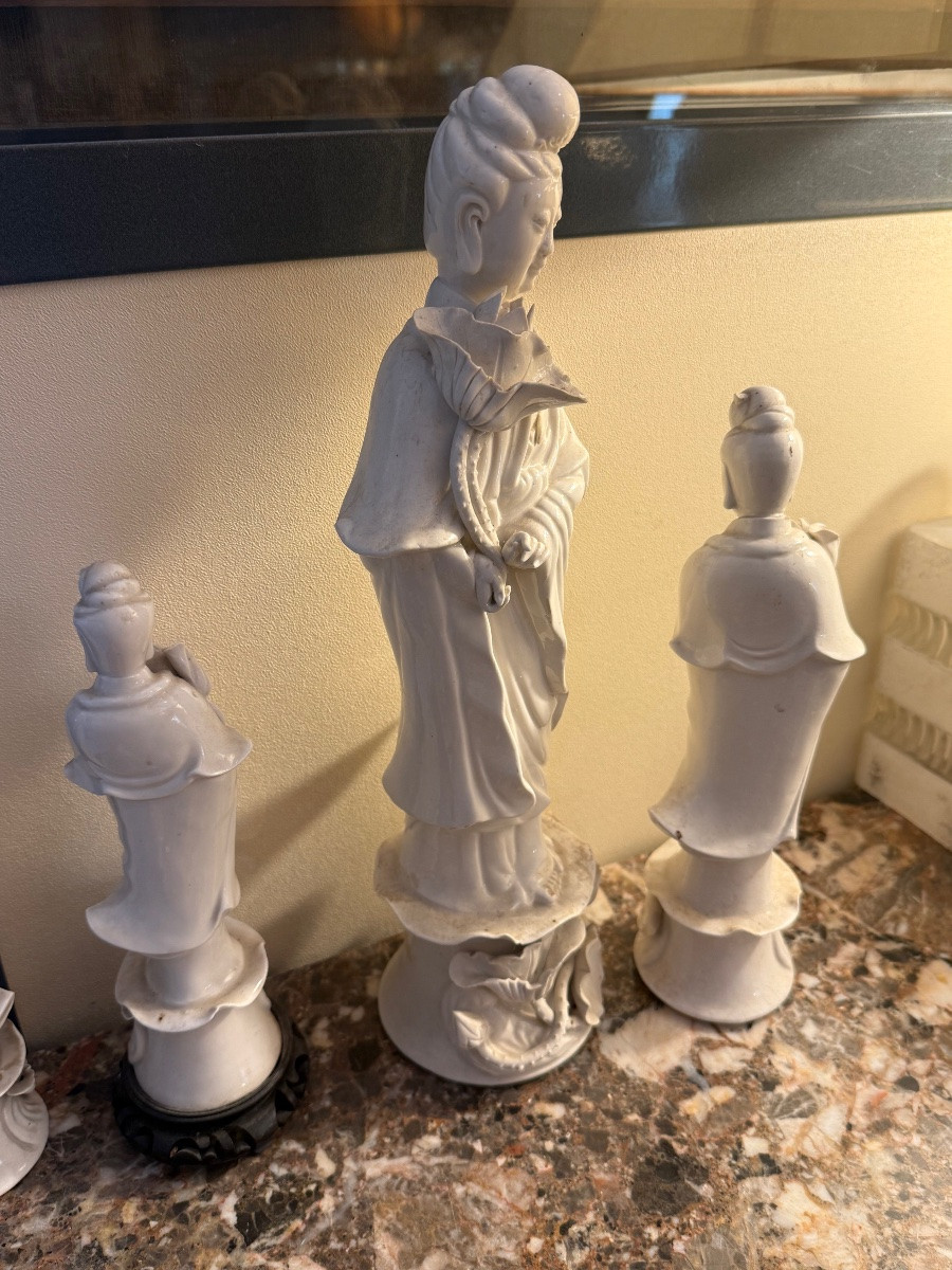 Four Guanyin Sculptures In Chinese Porcelain – Asian Art, 20th Century-photo-2