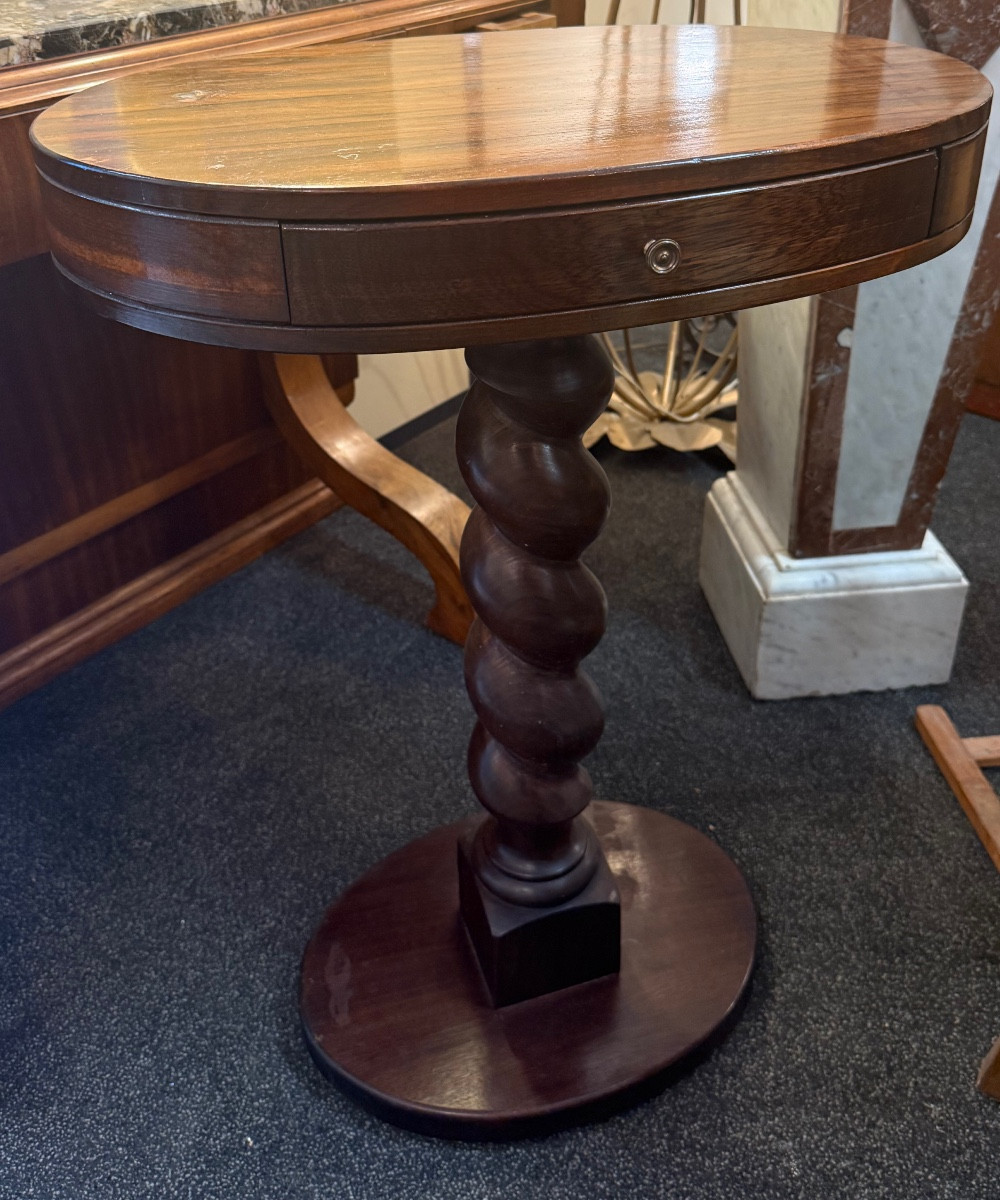 Art Deco Rosewood Side Table – 20th Century Elegance