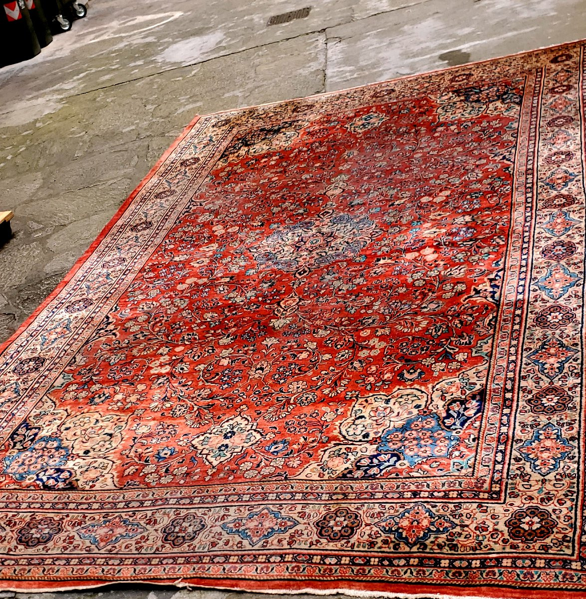 Antique Saruk Carpet 5.30 Meters X 3.20 Meters-photo-1