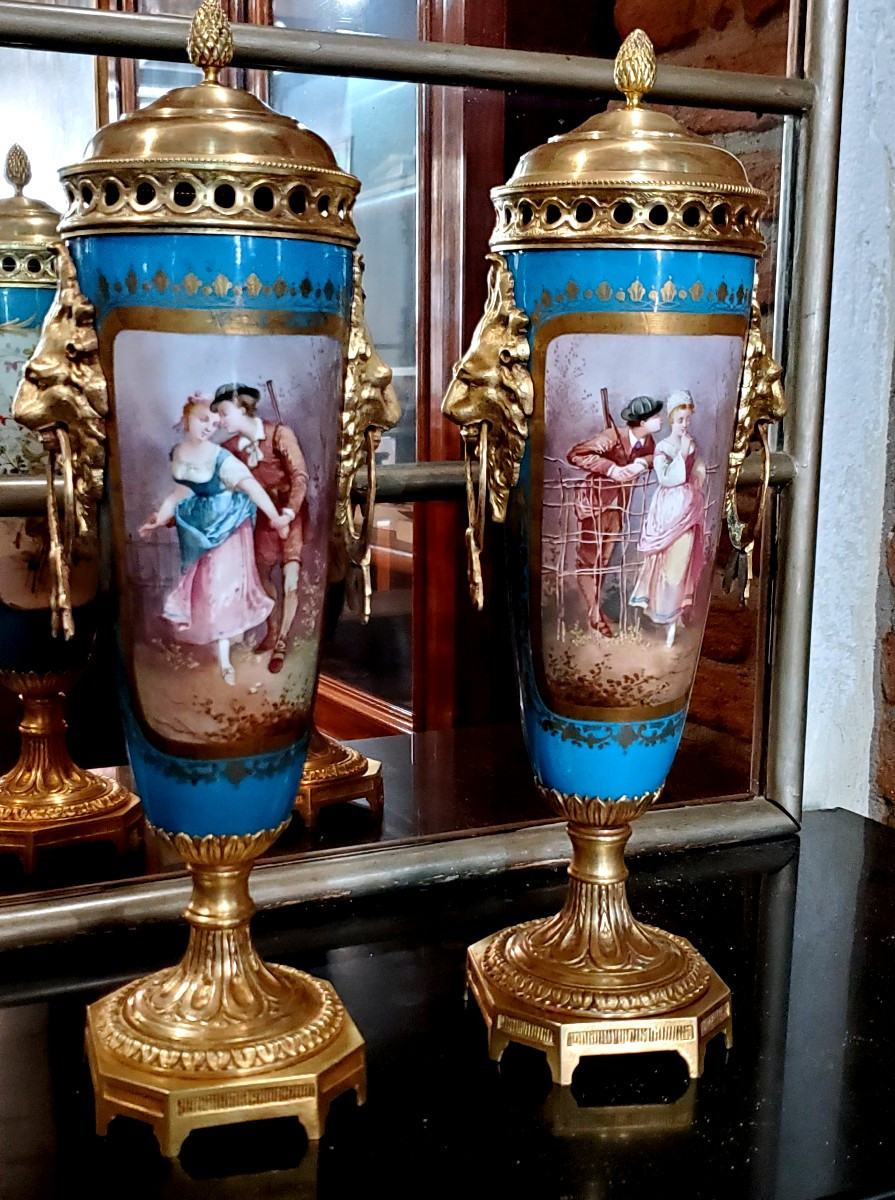 Vases En Porcelaine Et Bronze Doré, Fabrication Française De Sèvres, époque Napoléon III
