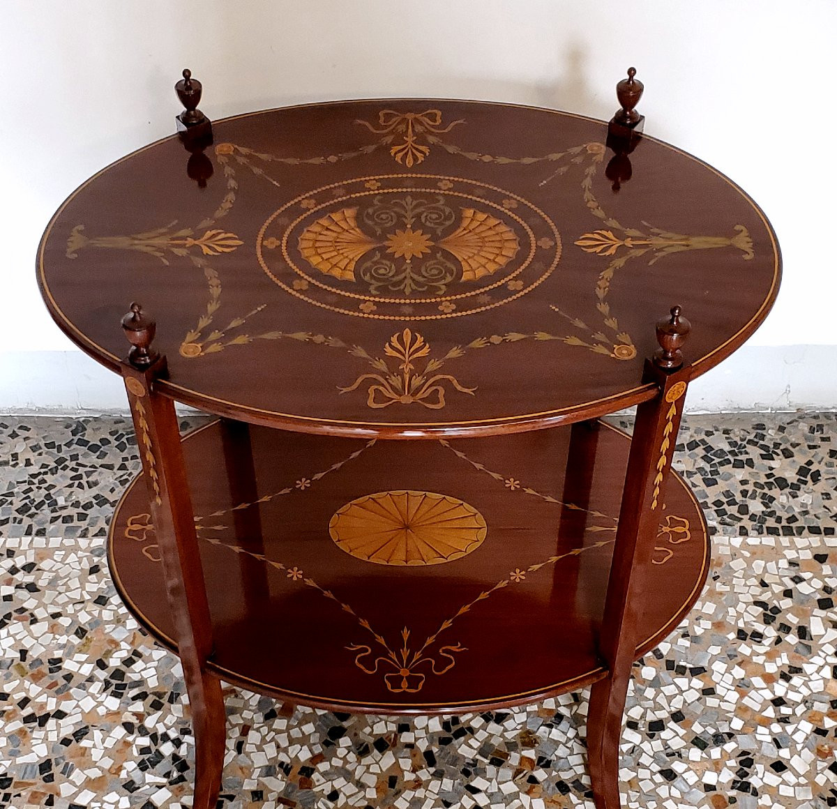 Table Basse Ancienne De Fabrication Anglaise d'Environ 1860 En Acajou-photo-1