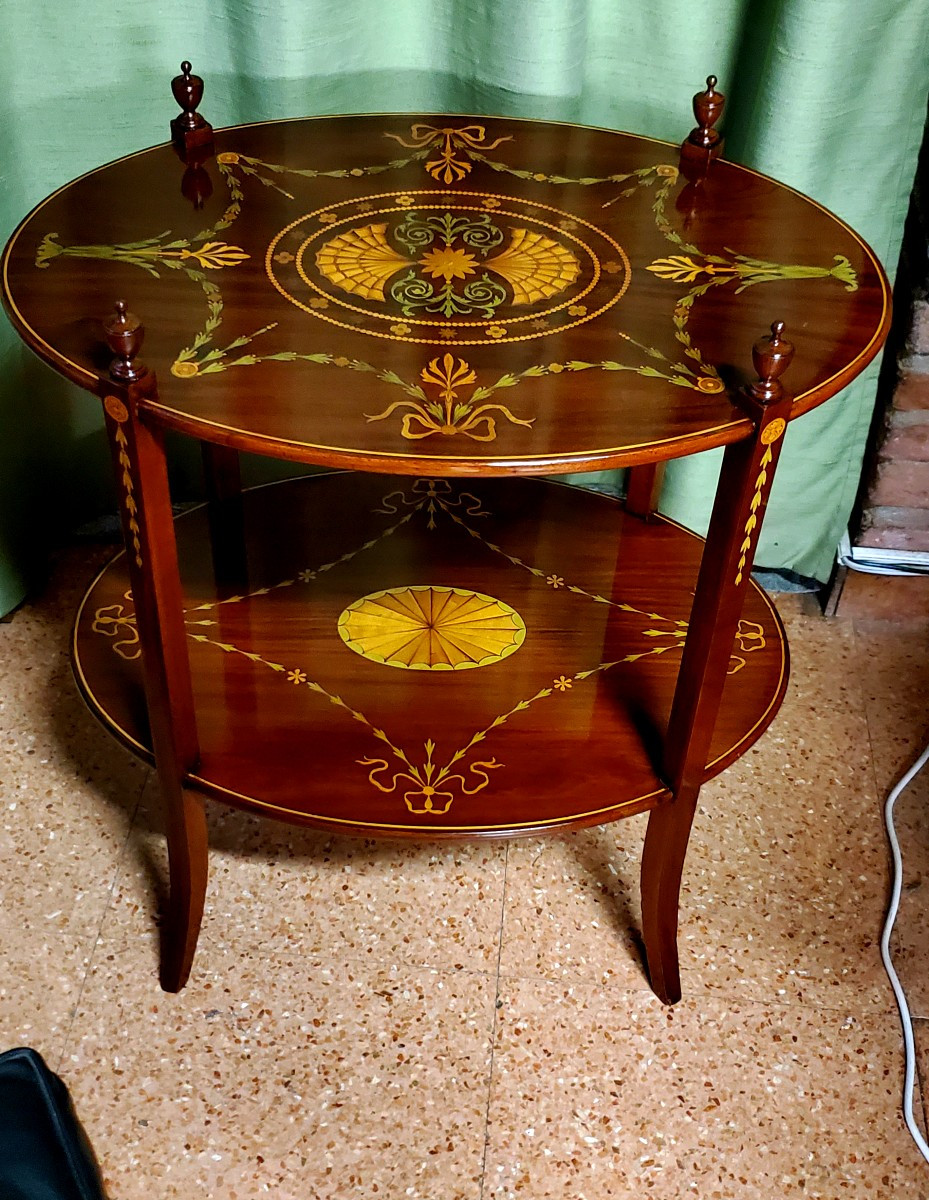 Table Basse Ancienne De Fabrication Anglaise d'Environ 1860 En Acajou