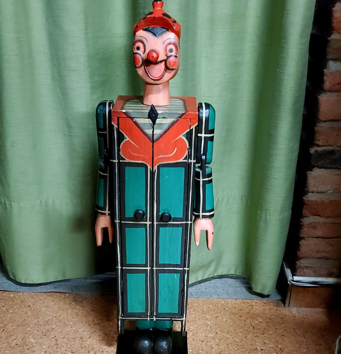 Pinocchio en bois, avec armoire, fabrication italienne, vers 1940-photo-1