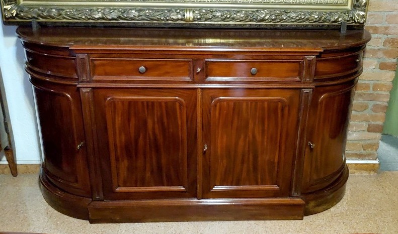 Buffet ancien Louis Philippe des années 1850 (circa) en acajou de Cuba.