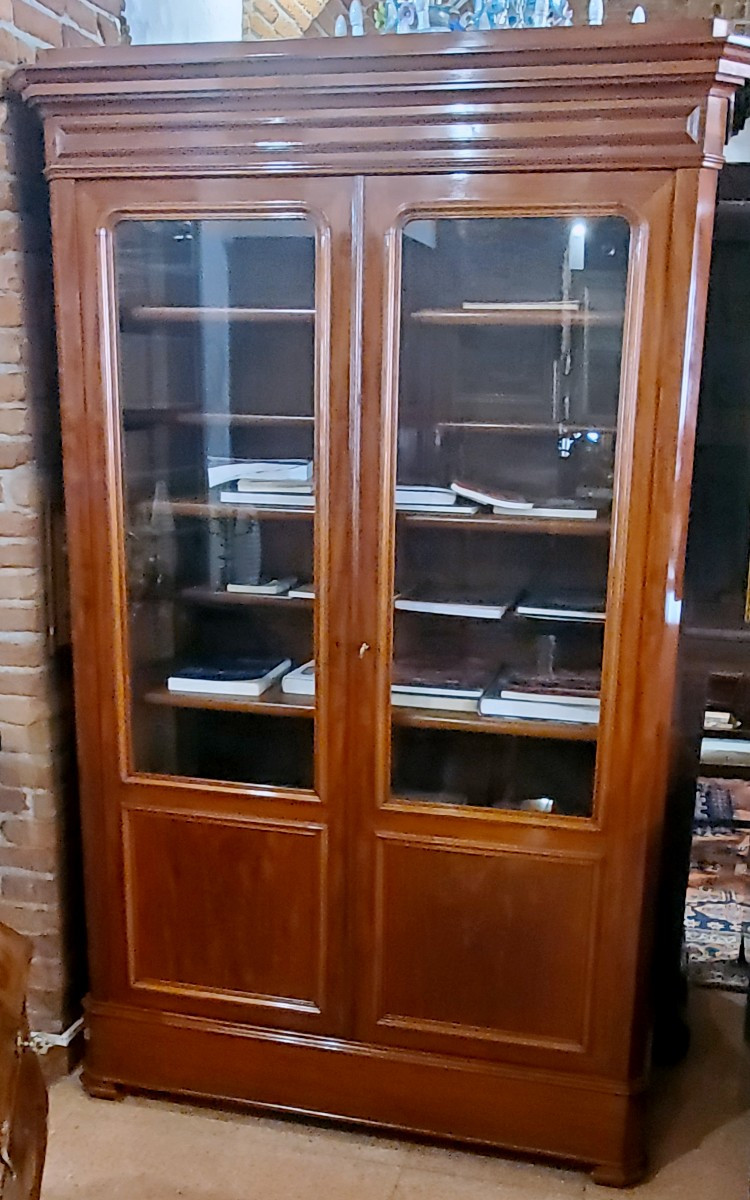 Louis Philippe Period Bookcase French Manufacture In Cuban Mahogany