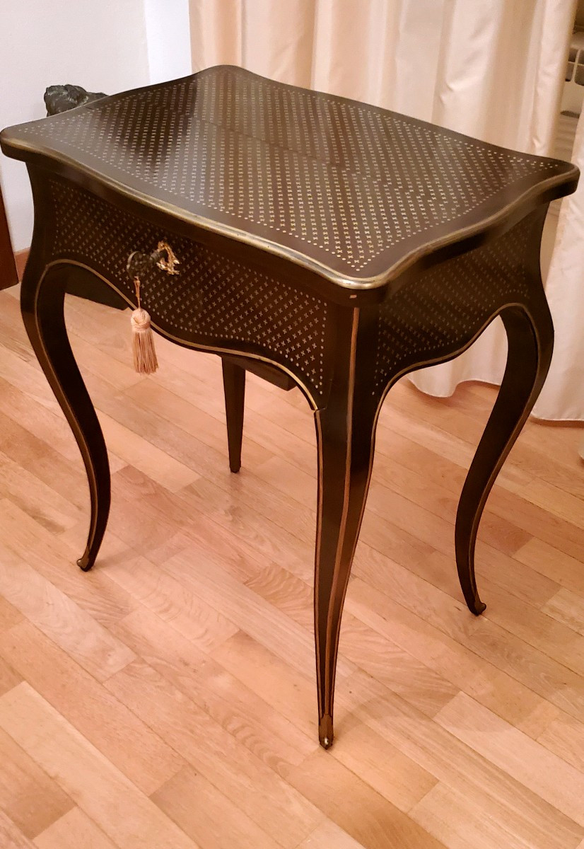 Table ancienne Napoléon III, signée Than à Paris,  famille d'ébénistes français