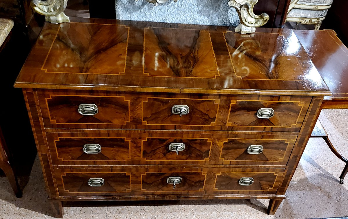 Commode ancienne d'époque Louis XVI, de fabrication italienne (Piémont)-photo-1