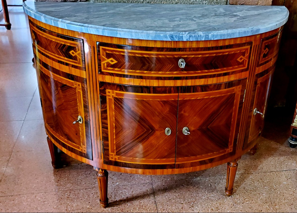 Cabinet ancien en demi-lune, de fabrication piémontaise (Italie), vers 1840-photo-1