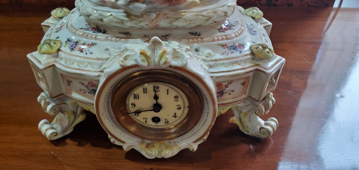 Pendule ancienne en porcelaine, fabrication allemande, seconde moitié du XIXe siècle-photo-3