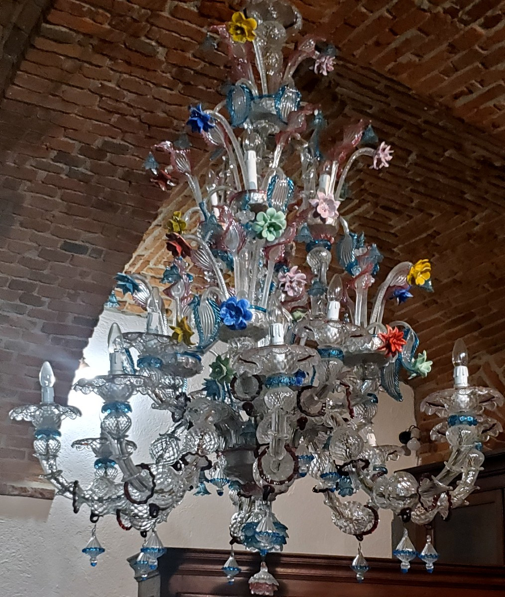 Lustre de Murano de Venise, de 180 cm de haut et 140 cm de large