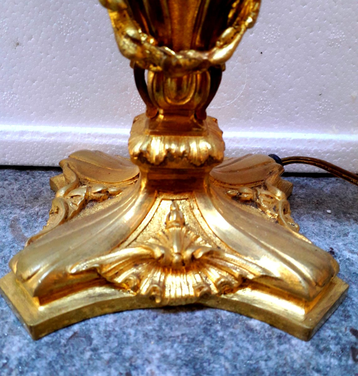 Candélabre Napoléon III, années 1860, en bronze ciselé et doré. -photo-3