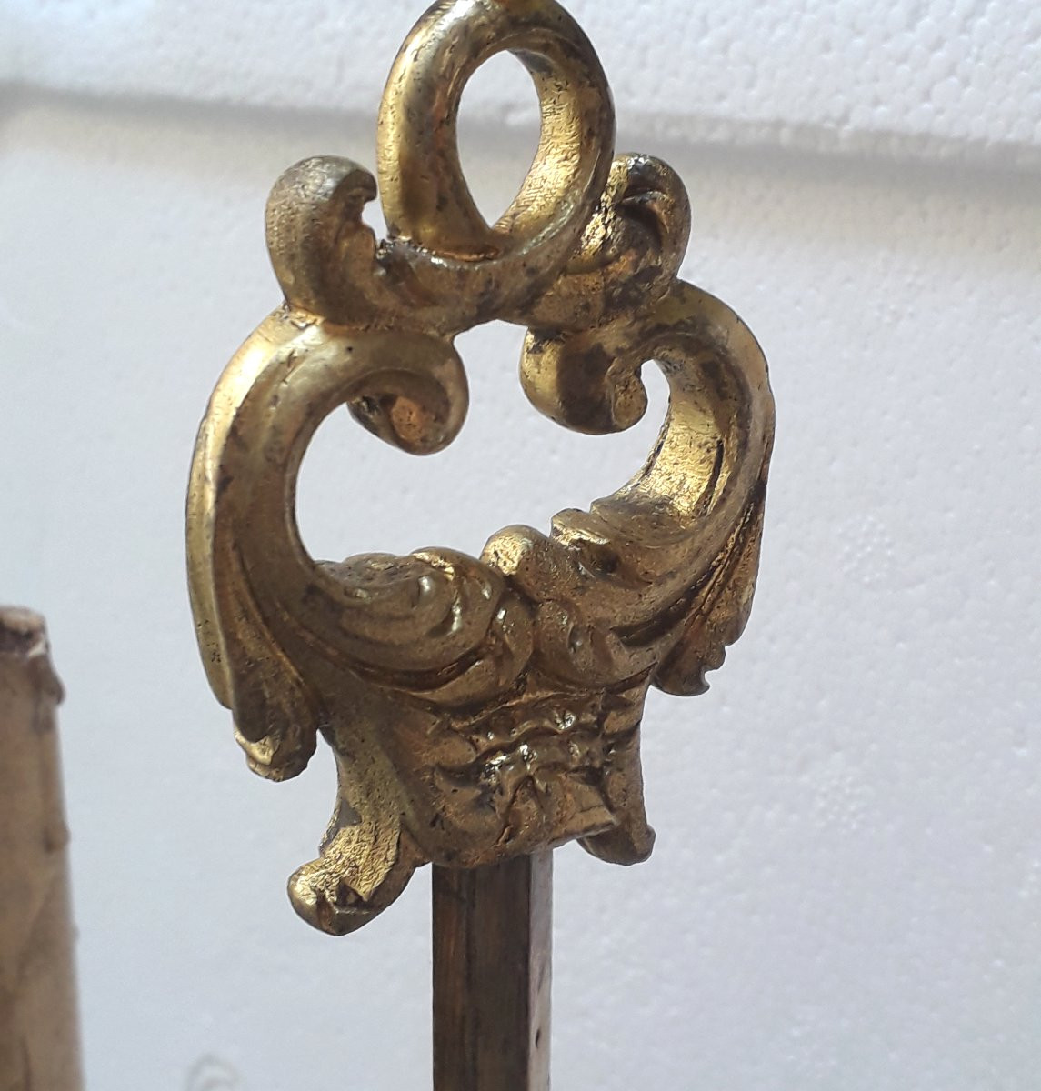 Candélabre Napoléon III, années 1860, en bronze ciselé et doré. -photo-4